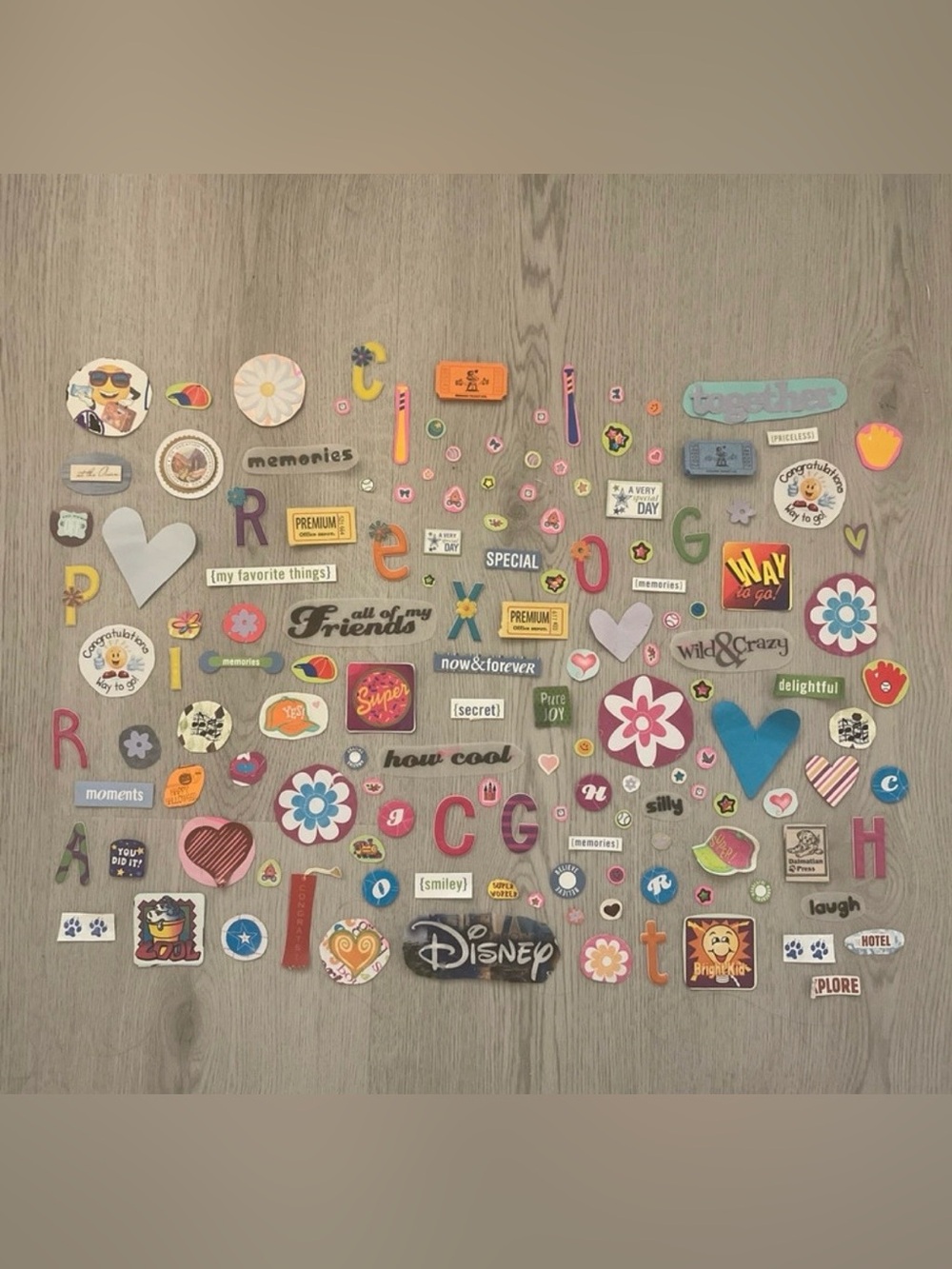 Scrapbooking embellishments/decorations for scrapbooking